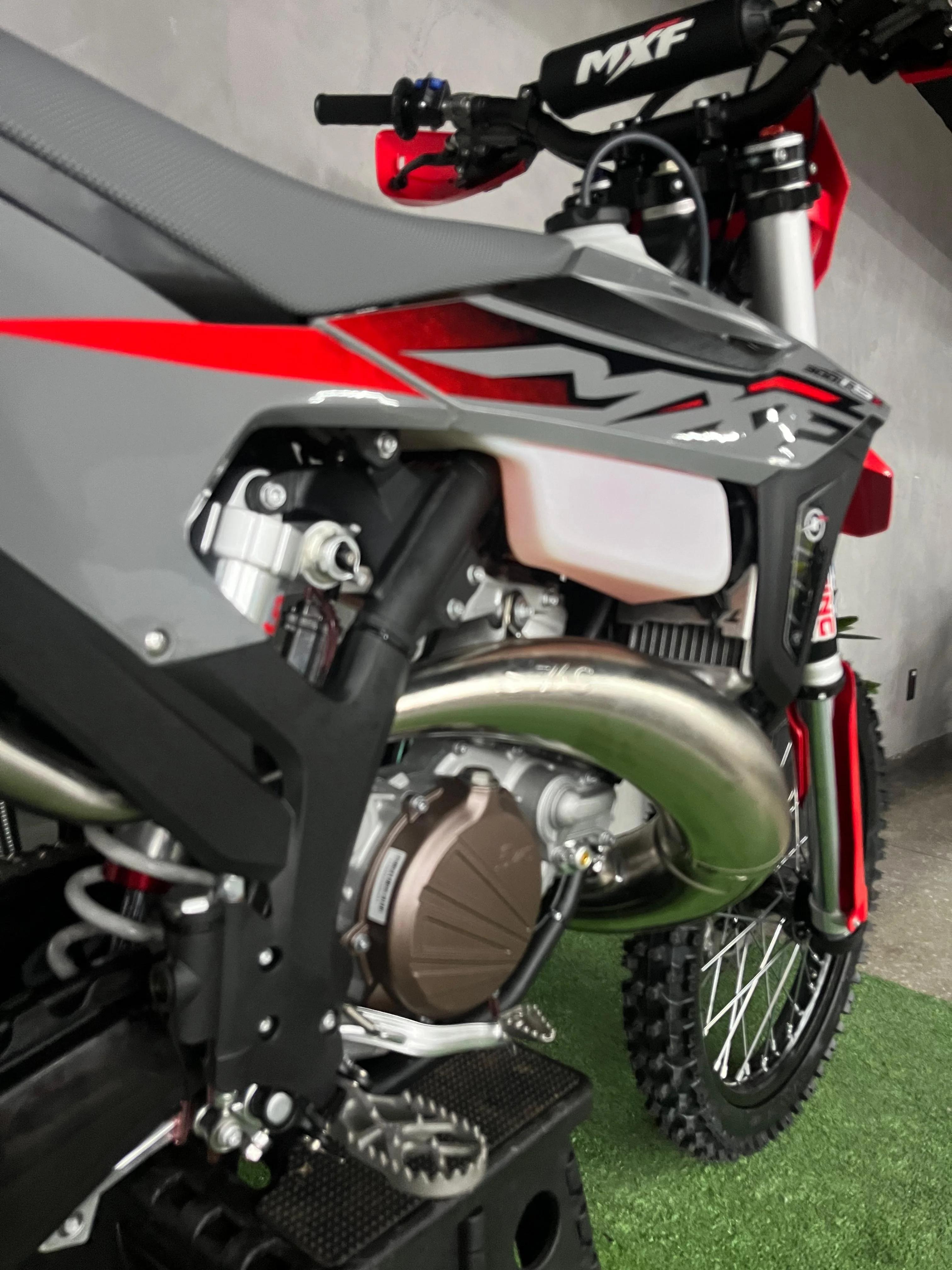 300 TSX - miniatura 3