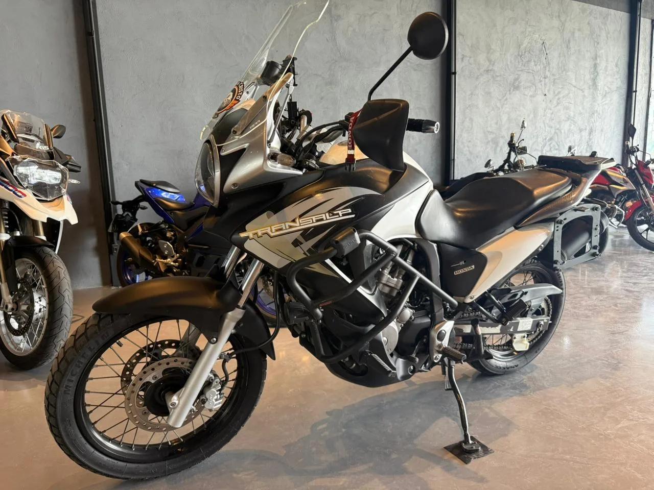 Honda XL700V TRANSALP - miniatura 3