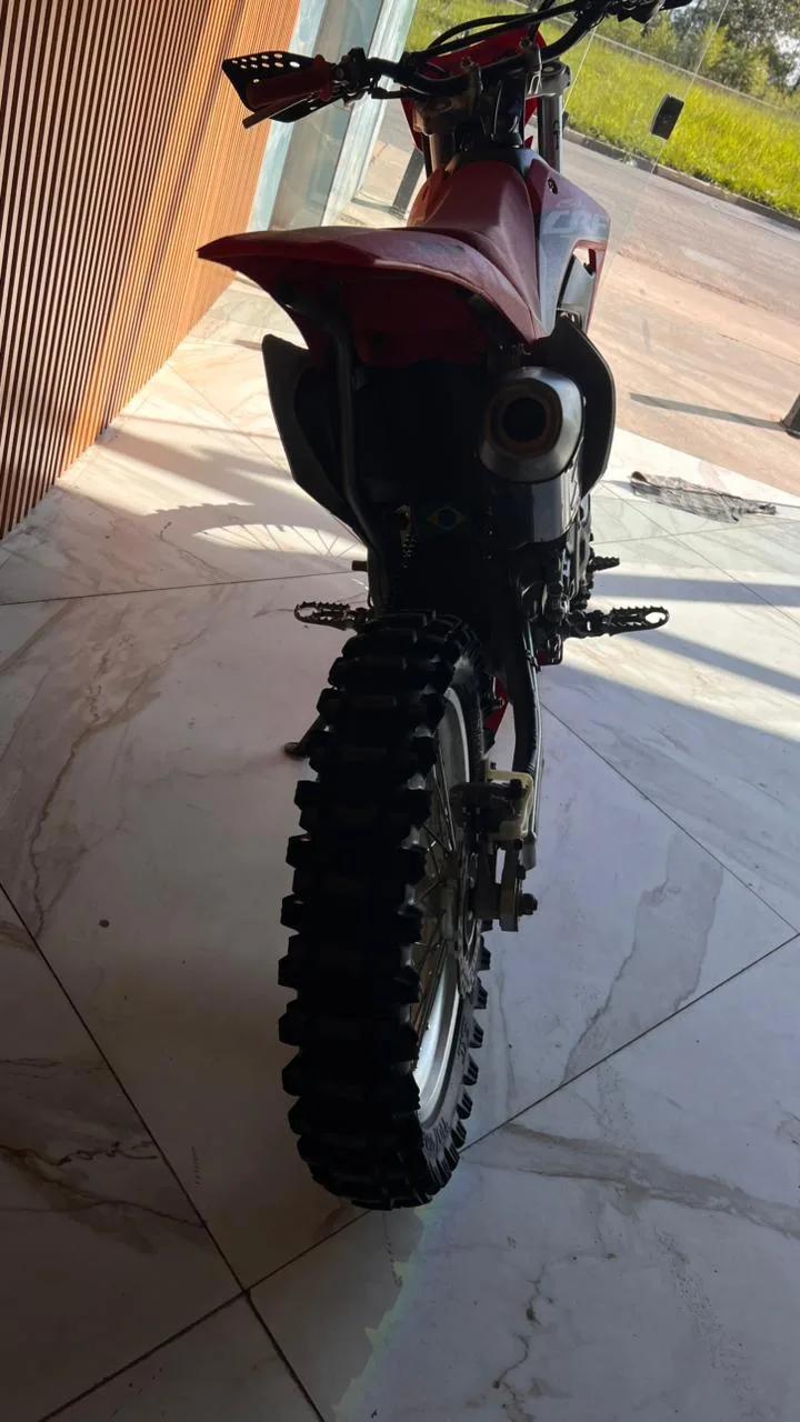 Honda 250F - miniatura 2