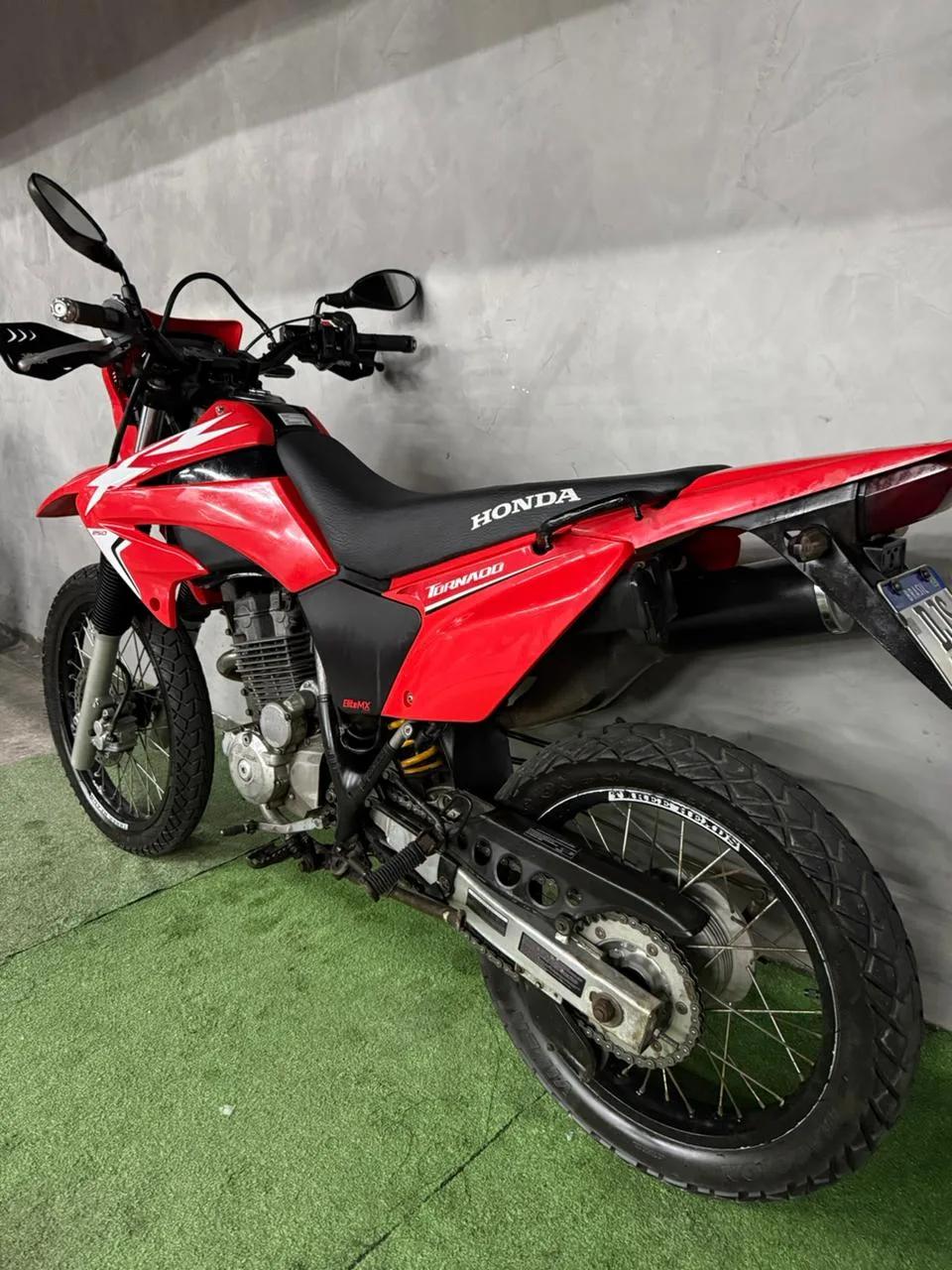 Honda XR 250 TORNADO - miniatura 3