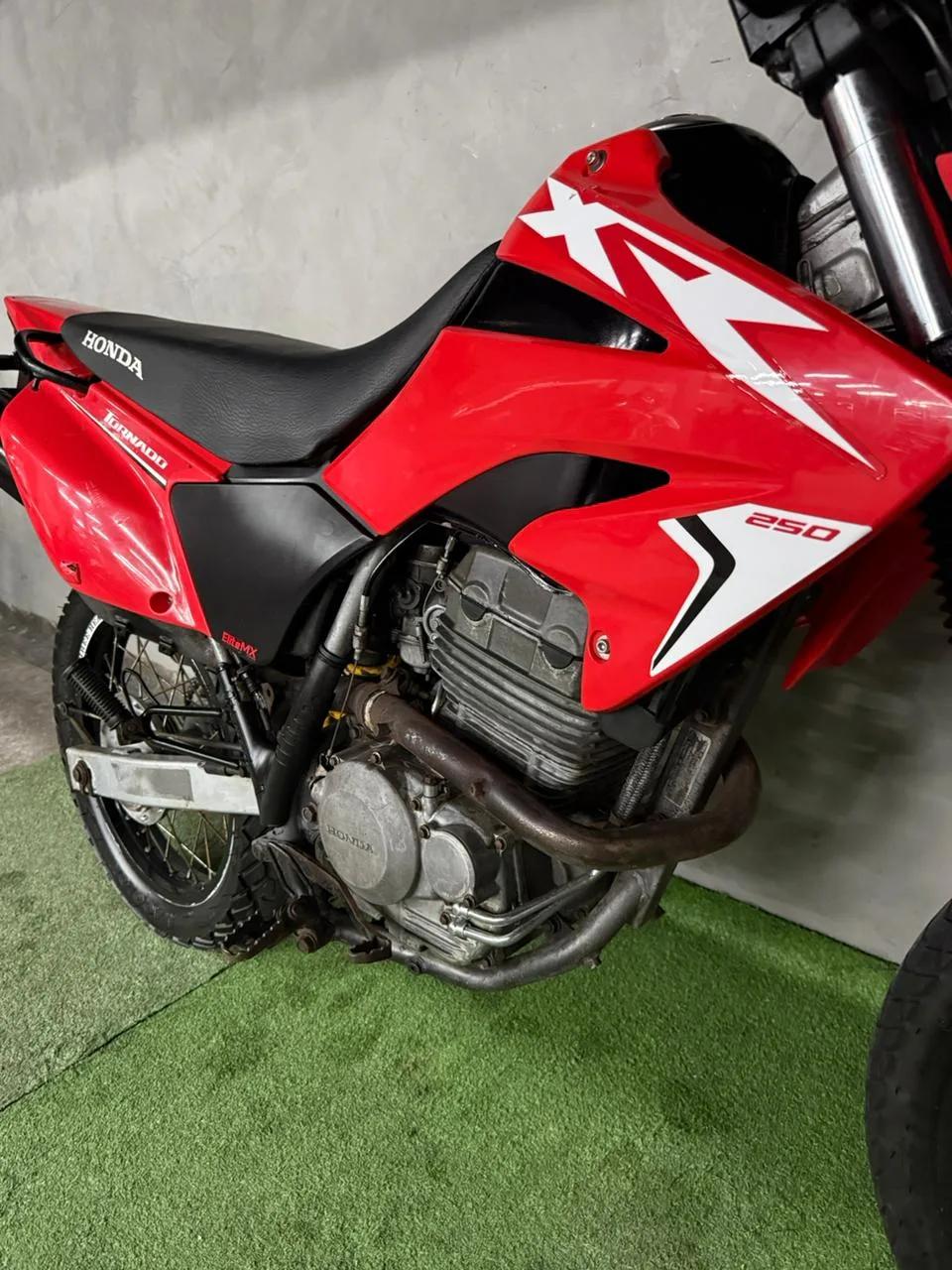 Honda XR 250 TORNADO - miniatura 5